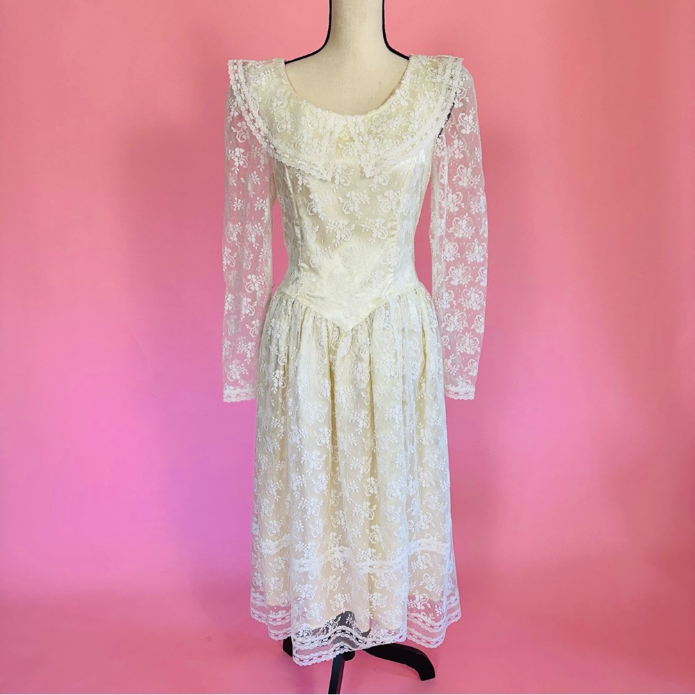 Jessica McClintock for Gunne Sax white lace dress